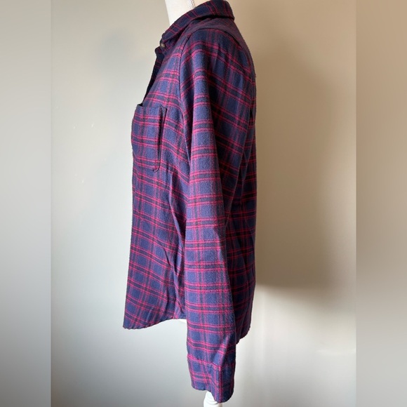 Hollister Boyfriend Fit Flannel Button-Down – Size XS - Picture 6 of 10